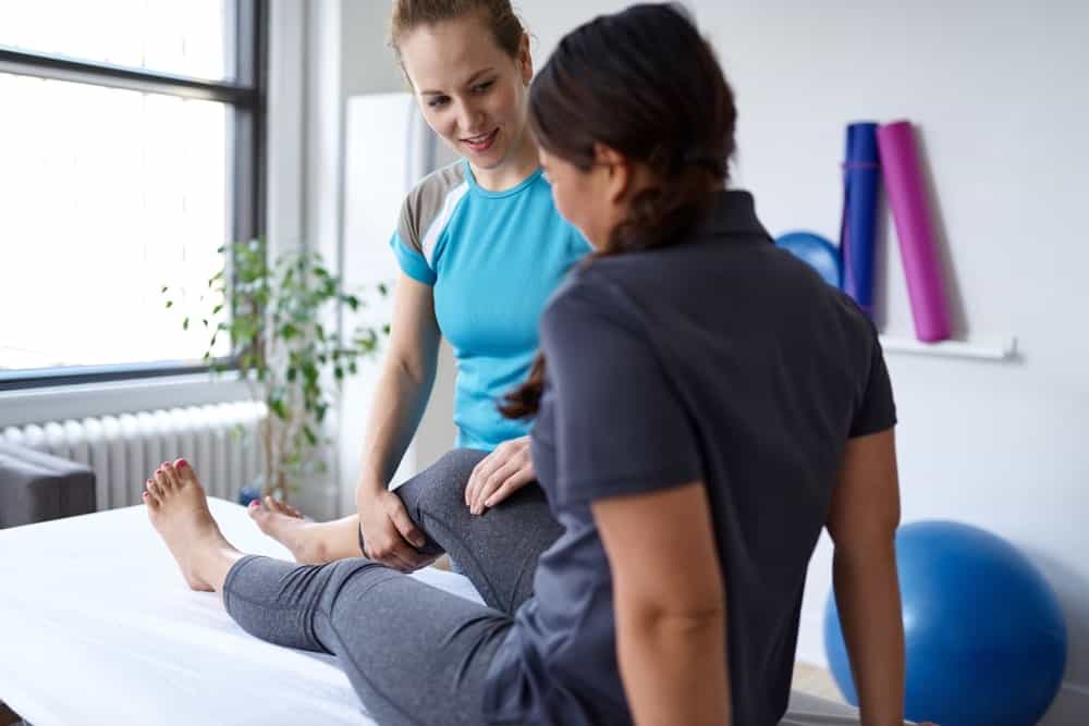 Can A Chiropractor Help With Knee Pain